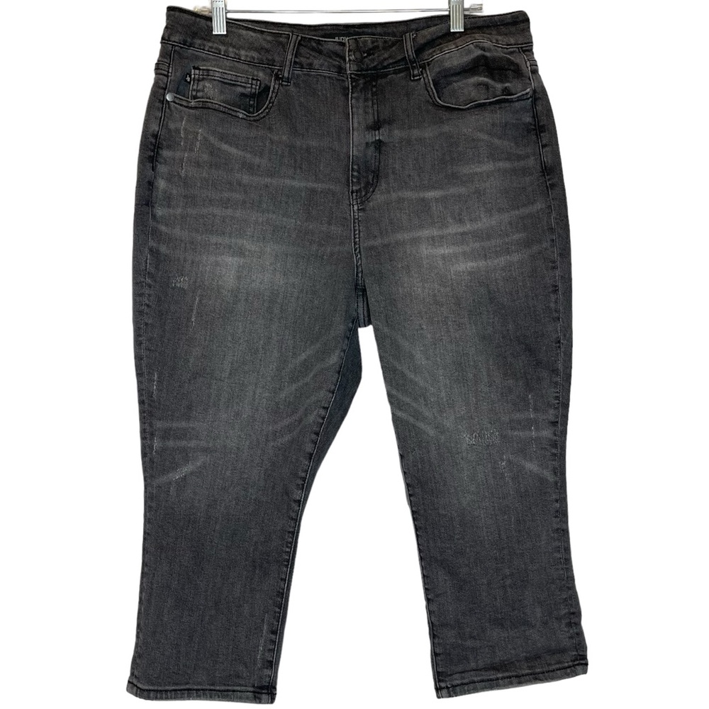 Judy Blue Skinny Fit Capri 18W